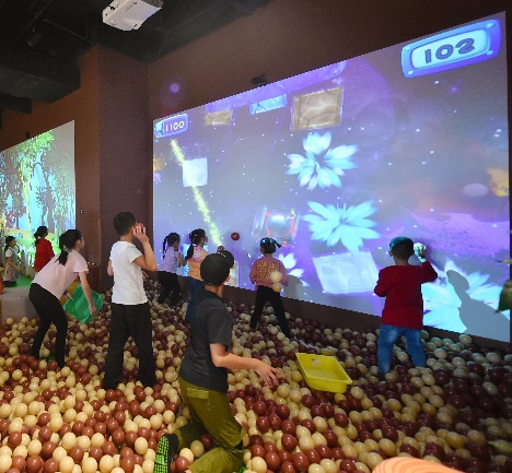 重庆佛罗伦萨小镇“奇幻丛林”正式亮相 升级家庭游乐新玩法