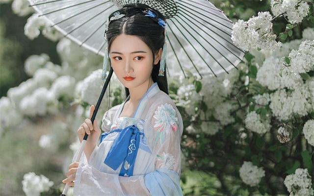 活得超级洒脱的星座女，自由自在，极度自律