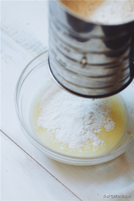 The heart of the taste that wipe tea is too soft cake, need not dismiss butter and egg, agitate a few can do