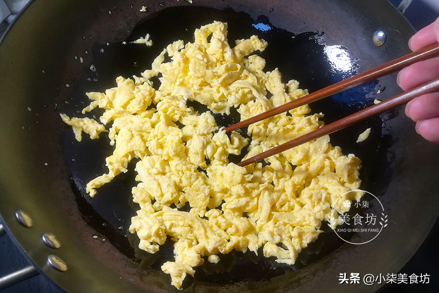 图片[6]-春天 教你最简单菜饼做法 不发面不揉面 比包子饺子省事多了-起舞食谱网