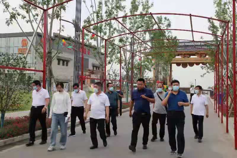 甘肃平凉考察组到西姜寨调研