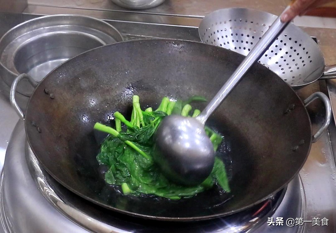 图片[4]-【蚝油菜心】做法步骤图 清脆爽口 色泽翠绿又入味-起舞食谱网