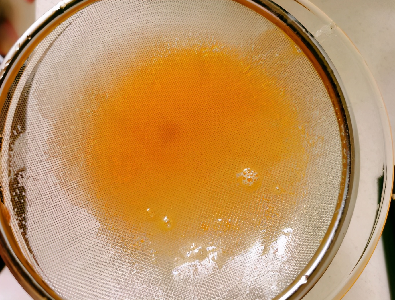 Steamed egg custard, adding water directly is a "layman"!  Do one more step, tender and delicious, smooth like pudding