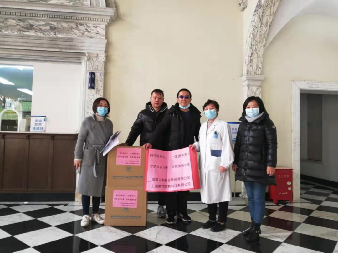 这个病传播速度之快、感染人群之广，比非典、