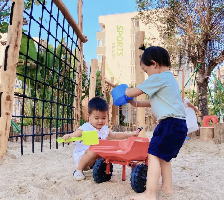 深圳又一遛娃胜地，城市中的自然成长乐园，野趣精致的户外营地