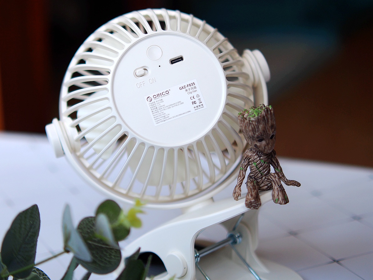 可以变形的迷你风扇ORICO便携风扇