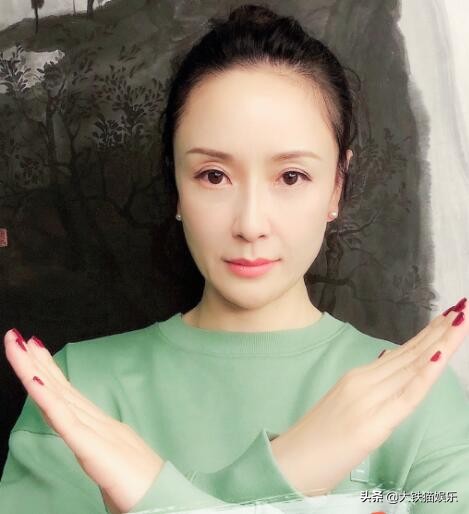 《金粉世家》18年了，以现代审美，人均绝色的金