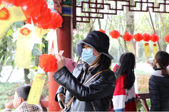 云南省罗平县：举办“我们的节日·元宵节”活动