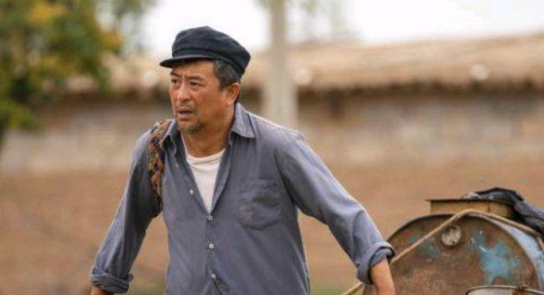 Emigrant 100 beyond, yellow River drive up many meters 300, this ability is real hill sea passion