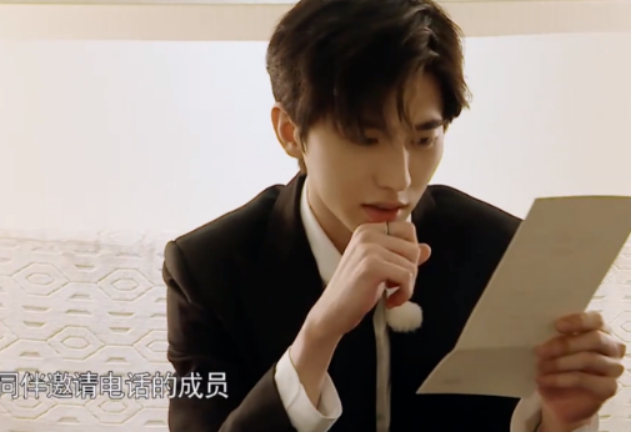 谁红跟谁玩？《奔跑》baby抛弃郑恺选择蔡徐坤，道歉后一句话遭骂