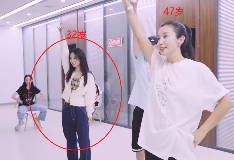 室版|赵丽颖练习室版说爱你 大家心心念念的“谢允”和“周翡”又同框啦