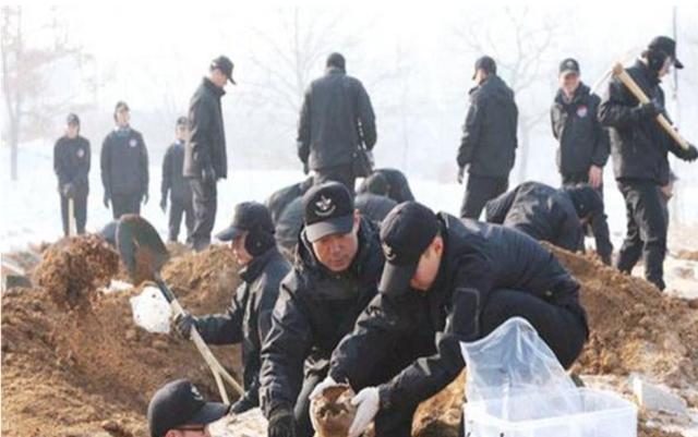 湖北高速公路施工，暴雨冲出3000具尸骨，专家揭开一段悲壮的历史