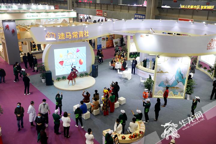 重庆每年3万老人享受“助浴”服务 下一步将规范化、标准化