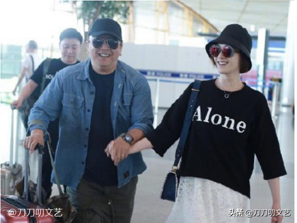 与温碧霞王丽坤同走红毯，李小冉“秒杀”，谁