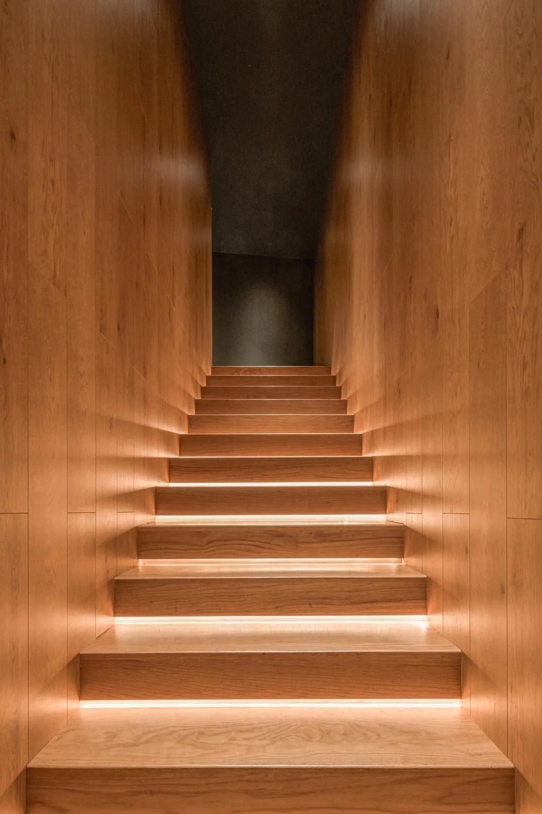 The tide in room of old ocean of dining-room of chaffy dish of Shanghai PANDA 1731 lives