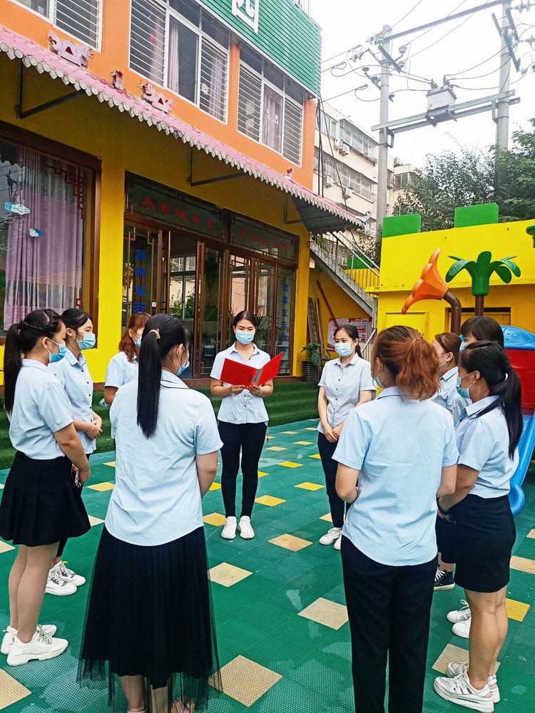 ����������ʵ��������ͯ�鸴ѧʱ�������������׶�԰��������