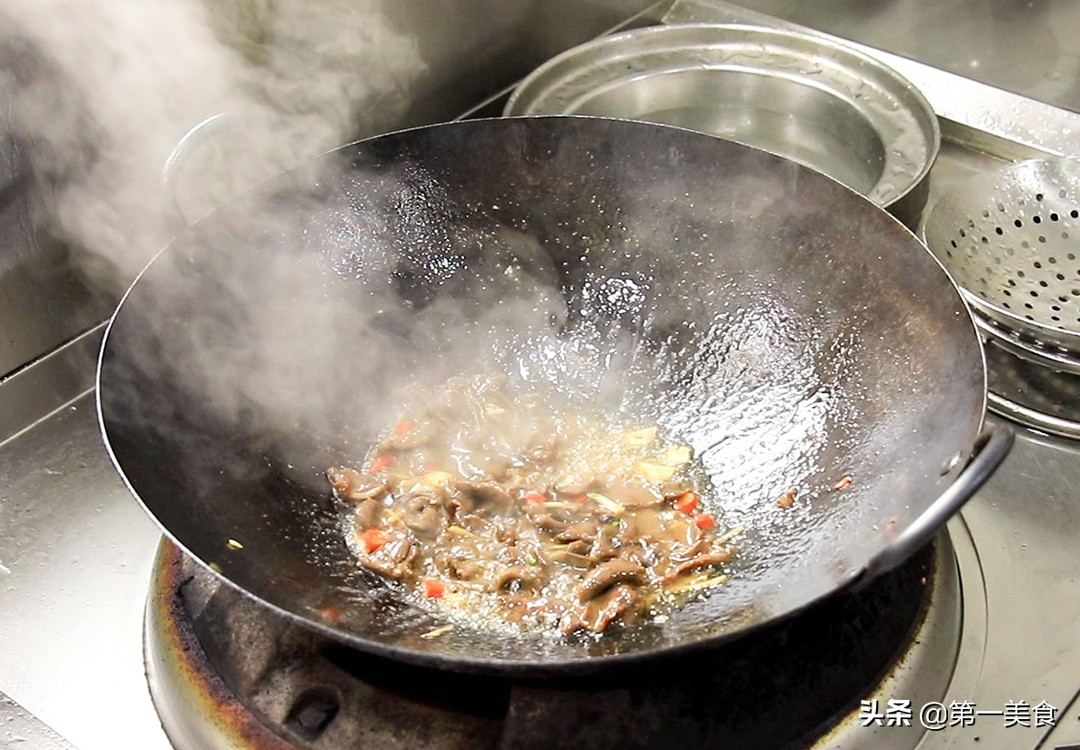 图片[9]-【葱爆牛肉】做法步骤图 关键腌制要入味 厨师长分享饭店腌制-起舞食谱网