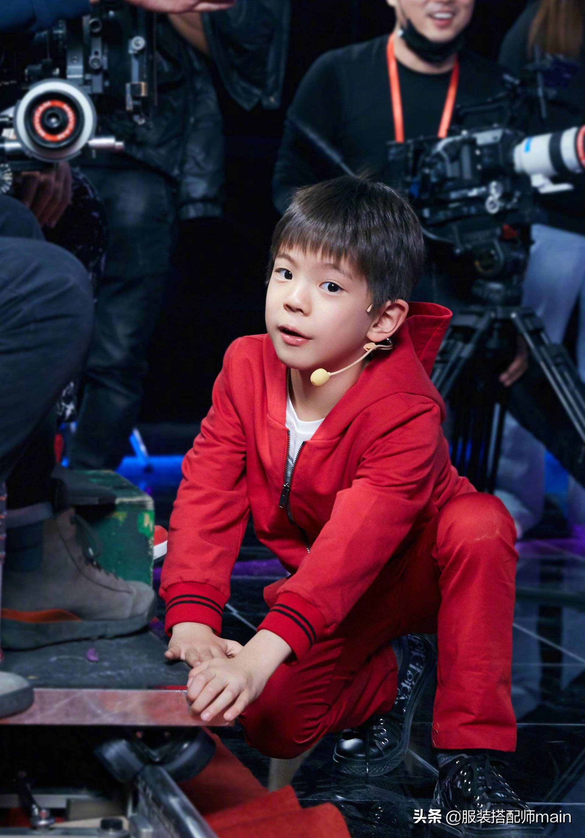 10後都這麼會穿？ 7歲嗯哼私服洋氣不古板，小孩就該有小孩的樣