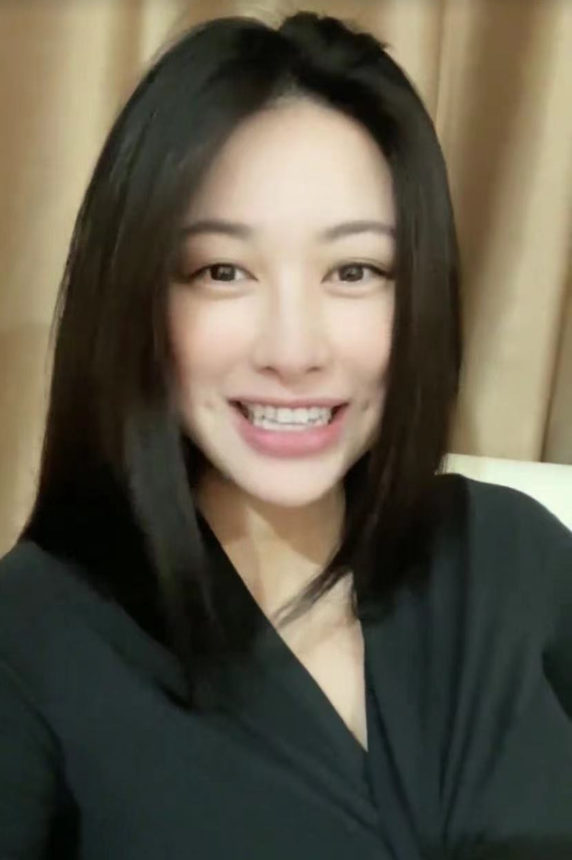 “中国第一美”朱珠产后亮相！忆生产过程，长胖几十斤仍肤白貌美