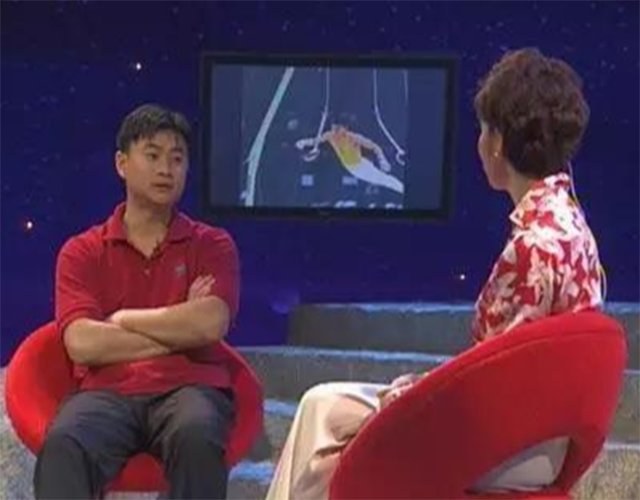 韩国体操员许昭英不顾父母，坚持嫁中国裁判黄