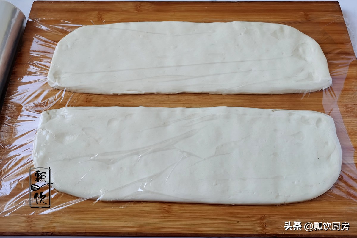 做油条新方法，外酥里软鼓大泡，告别干硬，软的弯腰，凉了都不硬