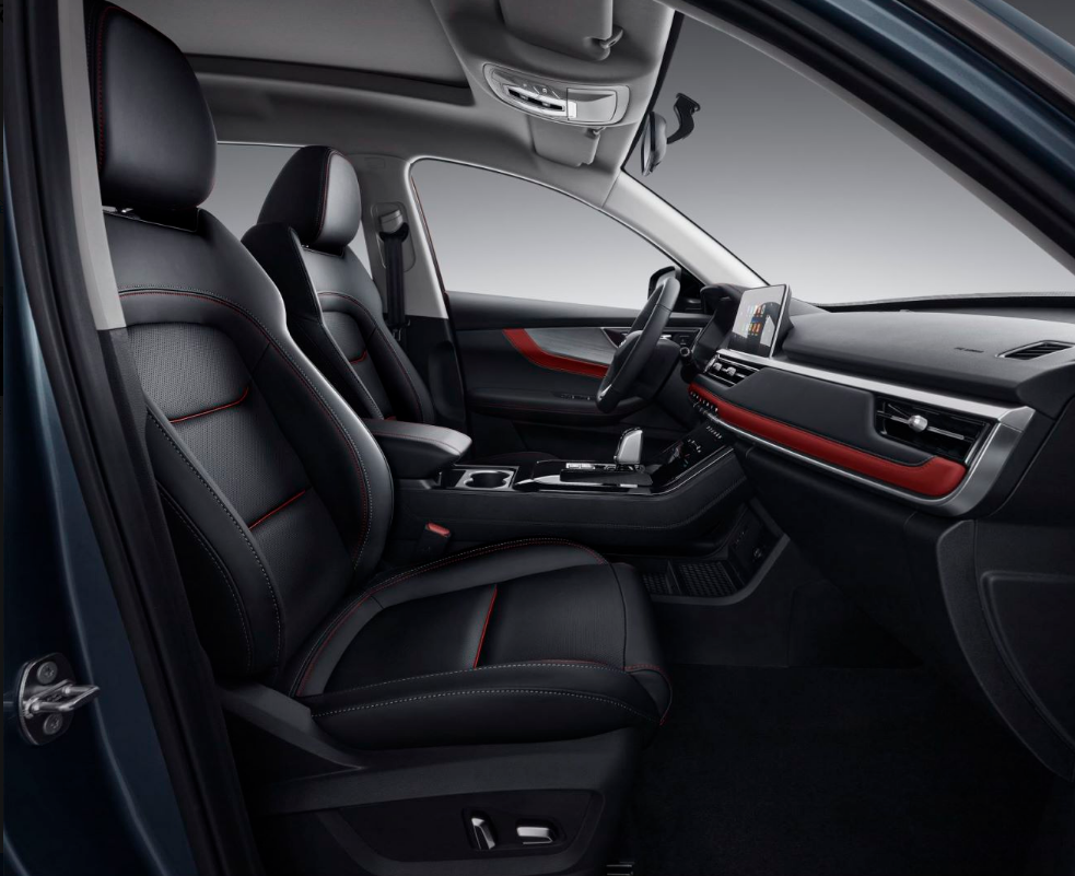 入门即高配，10万元的瑞虎7超能版能否撼动H6？