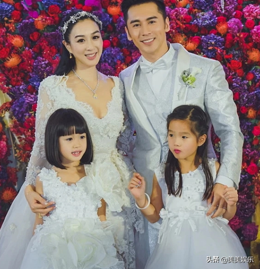 “人鱼公主”钟丽缇的坎坷感情：三婚两离，50岁仍为老公拼四胎
