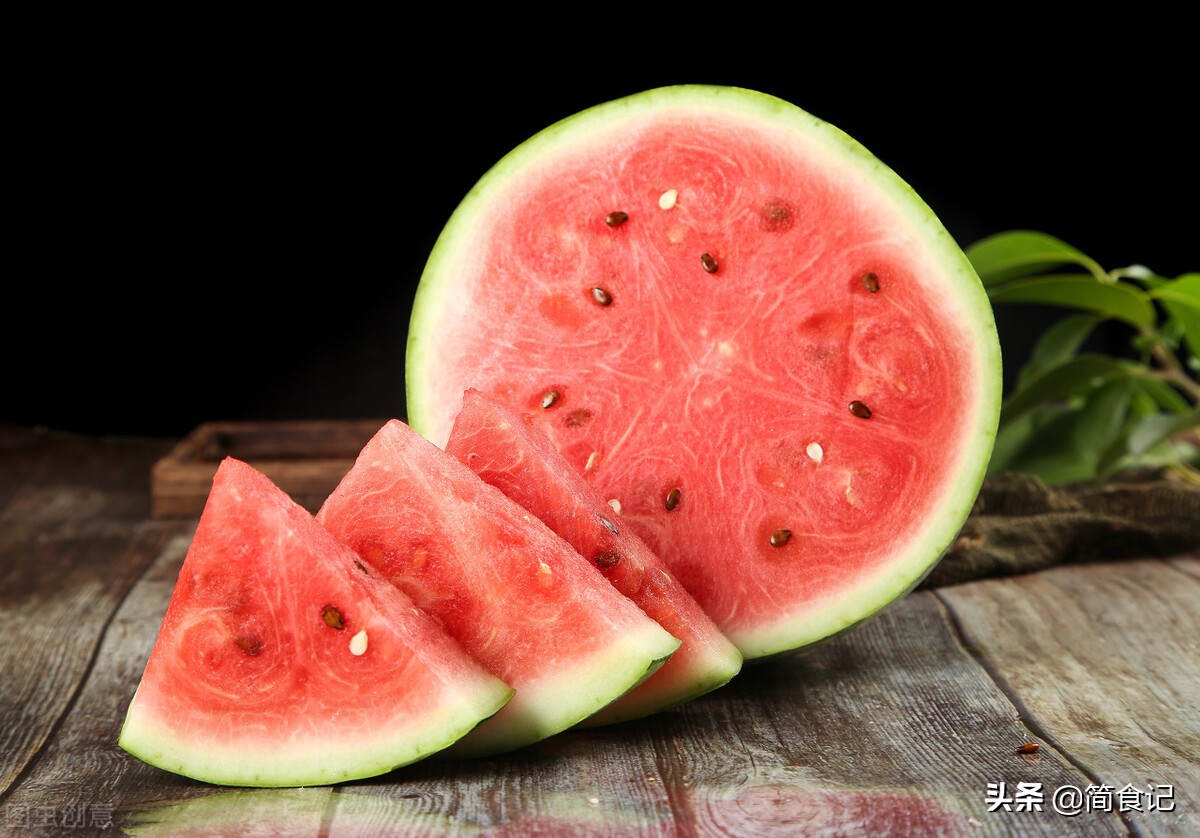才知道，原来西瓜不能乱吃！这些禁忌大家要牢记，为了健康别犯错