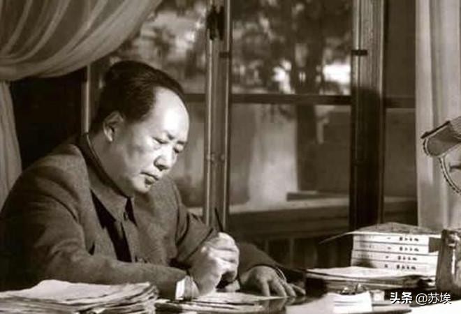 朝鲜战场十万志愿军被围，毛泽东急令彭德怀：放弃救援，以攻代守