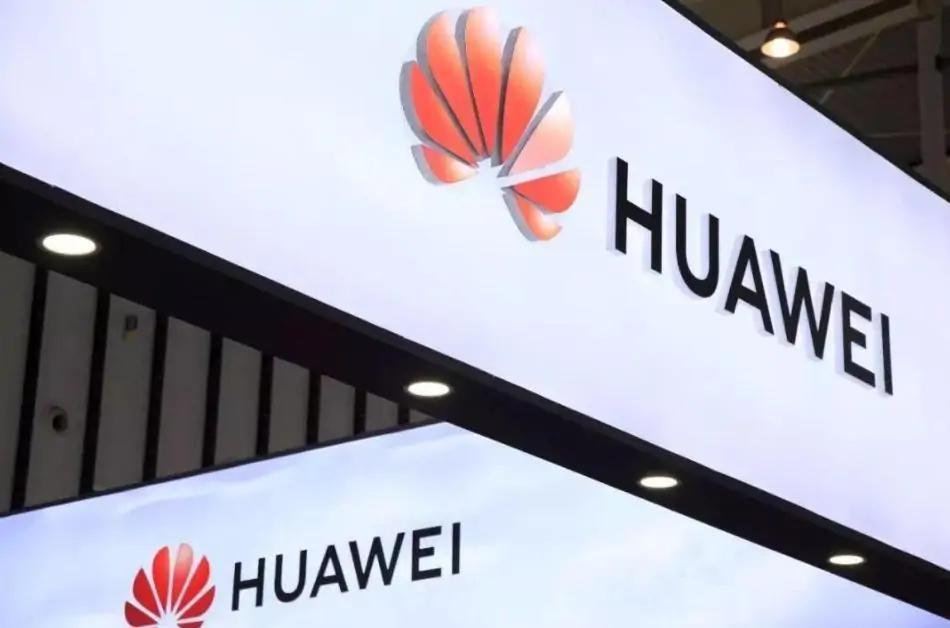 华为、小米、OPPO和VIVO联合推出新规，扯下了苹果的“遮羞布”