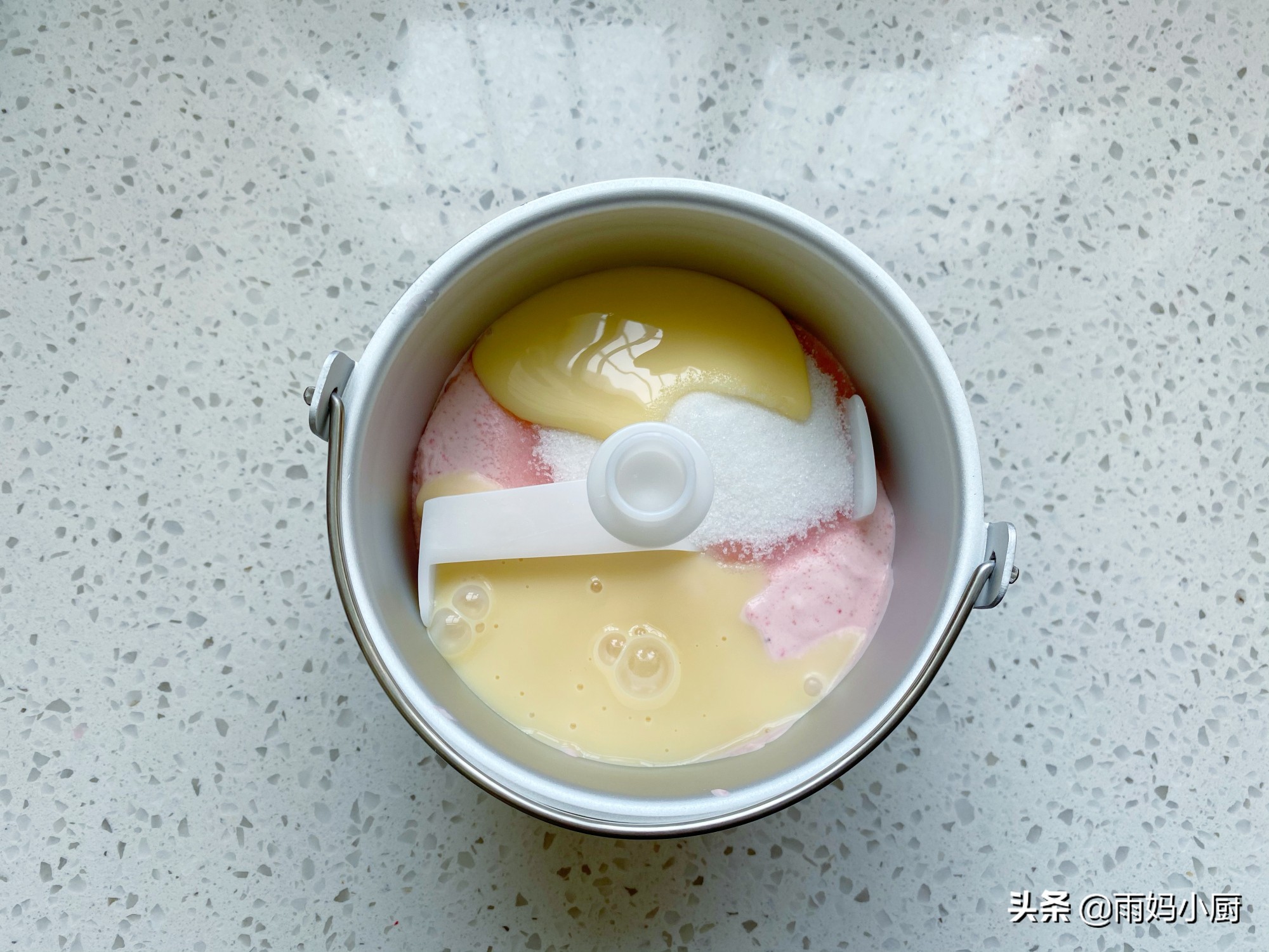 紫薯除了煮粥，還能做冰淇淋，香濃順滑健康又實惠，孩子吃得放心