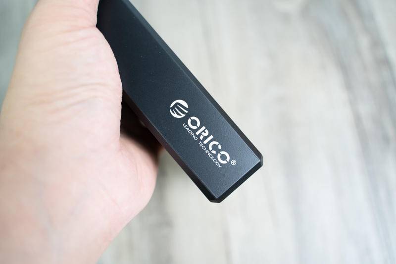 一斤半，小米10充6次电：ORICO 30000mAh充电宝