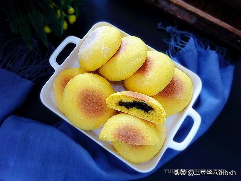 立秋后黑芝麻要常吃，教你做最好吃的胡萝卜黑芝麻饼，营养翻倍