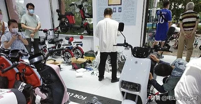 爱玛det365娱乐场所官方网动力续航双突破，强势领跑北京国标车换购热潮