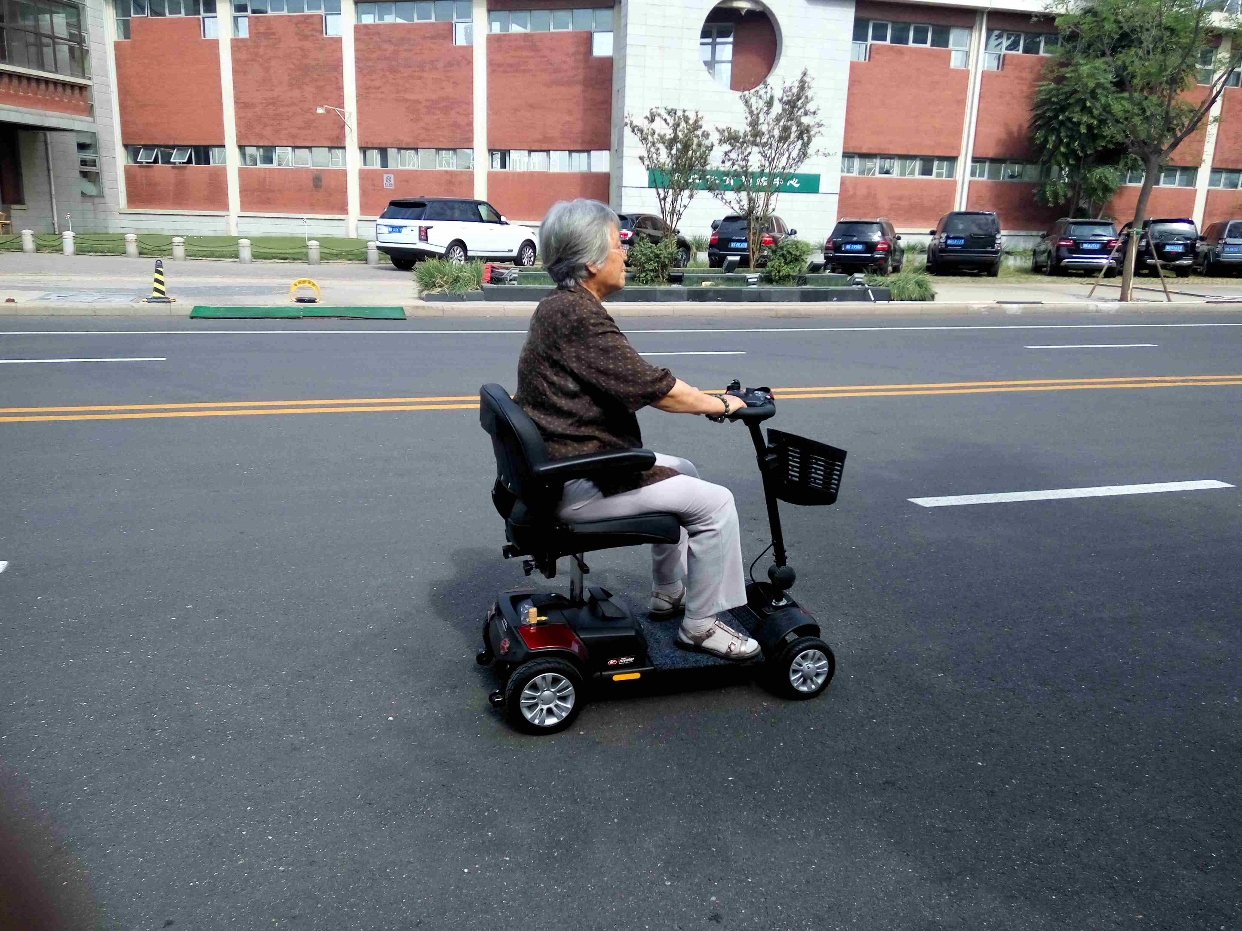 开天乐智能电动代步车能给您带来哪些好处?