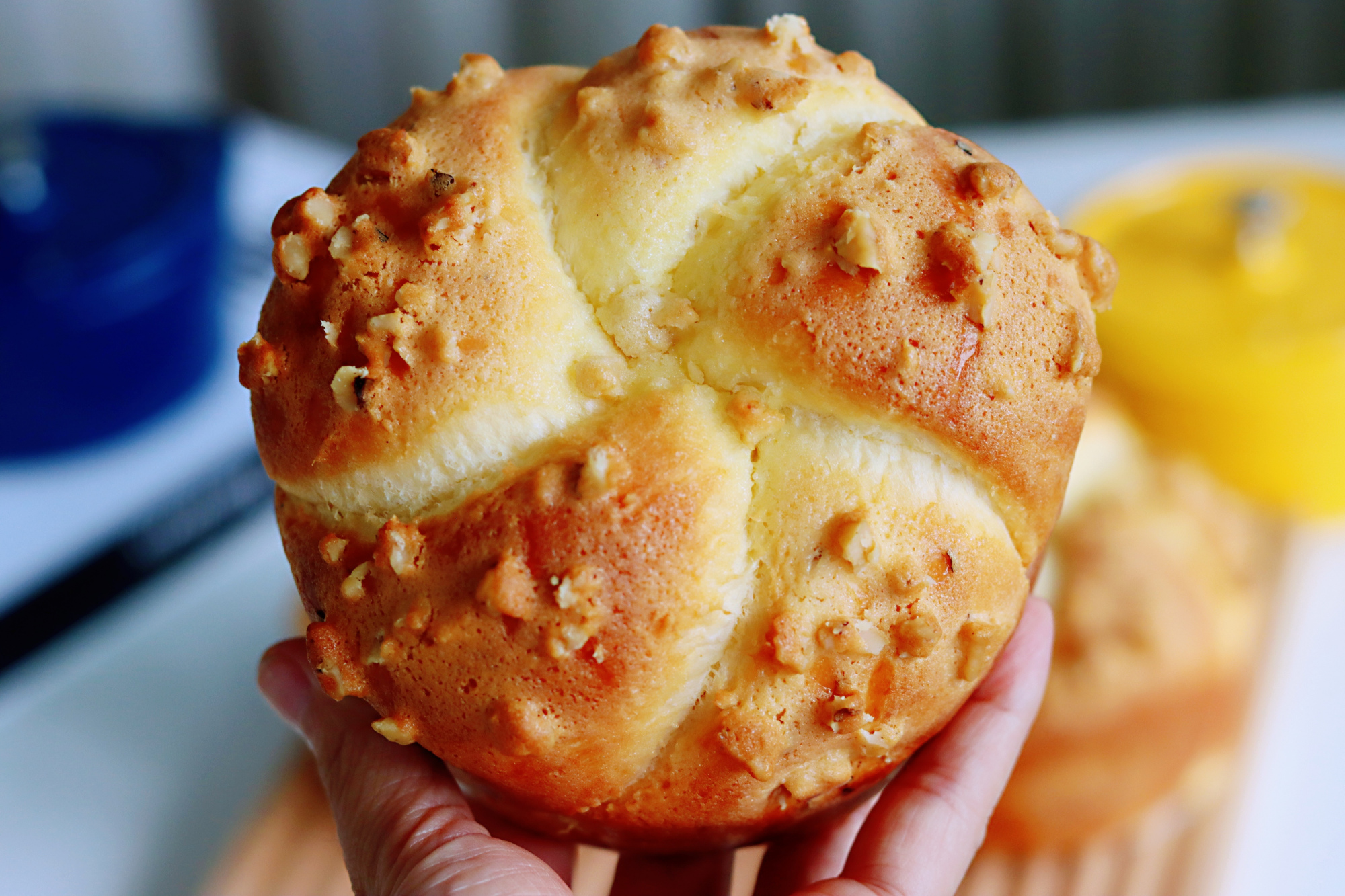 一定要尝试的面包配方，一次发酵，外酥里软，放3天不硬，特解馋