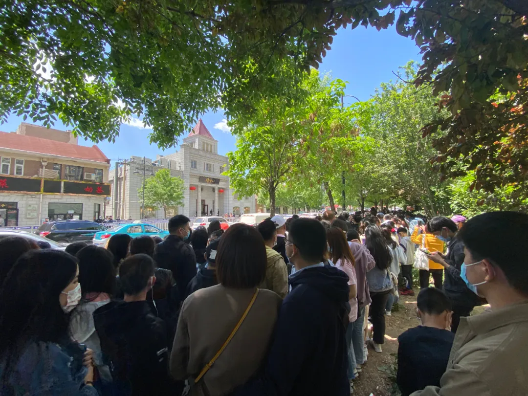 东天仙变身德云社，郭德纲“打地”“意风区”