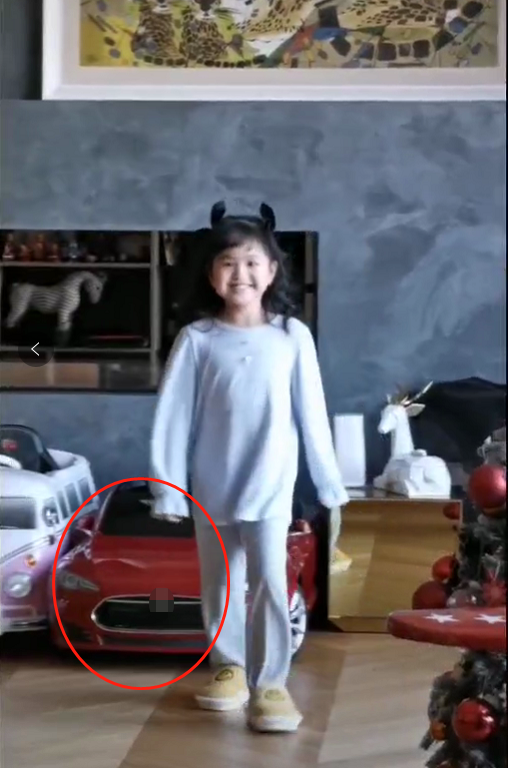 包贝尔晒女儿街舞视频！5岁饺子灵动可爱，意外