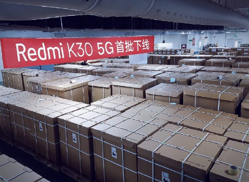 不久Redmi官方网站忽然公布，5G手机上提早8天市场销售，补货已随处可见