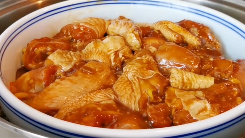 秋天要多吃鸡肉，不用烧不油炸，鲜香嫩滑又营养，孩子每次都光盘