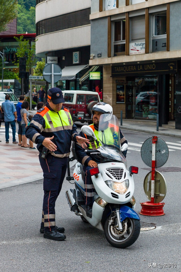 “懒洋洋”的袖珍国：机场不建国王借别人的，太安全警察无所事事