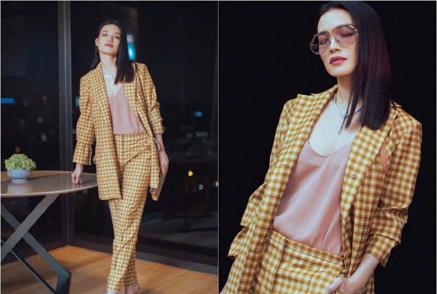 高圆圆和舒淇素颜同框，两位女神都很漂亮，网