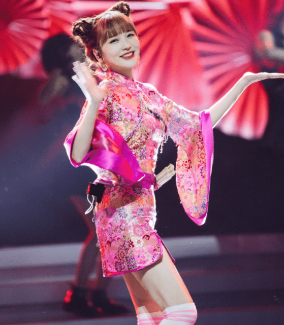 《浪姐》的中国风造型，张雨绮可爱金莎甜美，