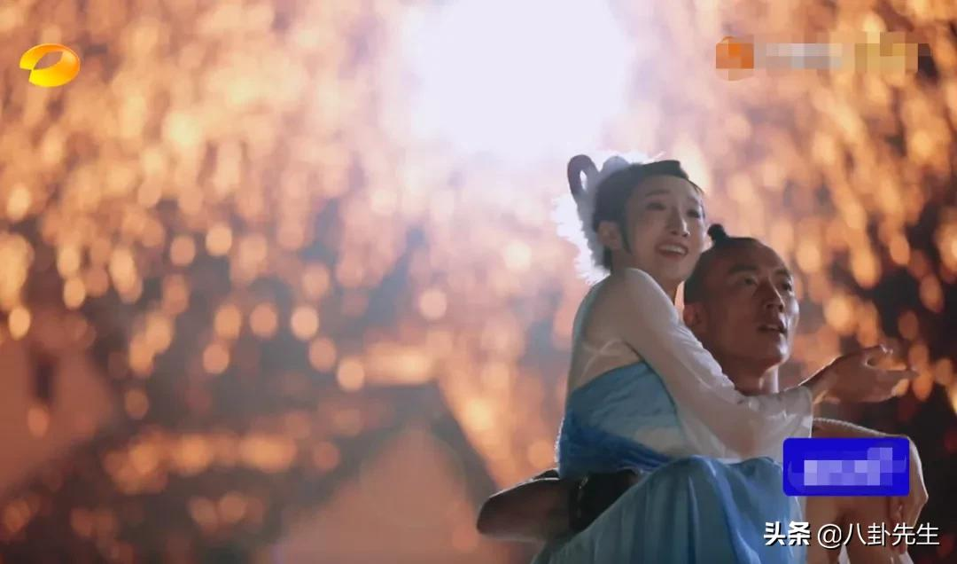 芒果台中秋之夜星光暗淡:彻底弃用流量明星,快乐家族服装土味