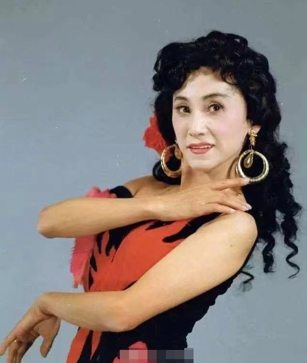 第一代舞蹈家陈爱莲逝世享年81岁，最后露面容光焕发毫无病态