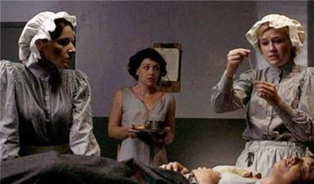 美国女记者装疯混入精神病院，遭受10日折磨，获救后已失去笑容