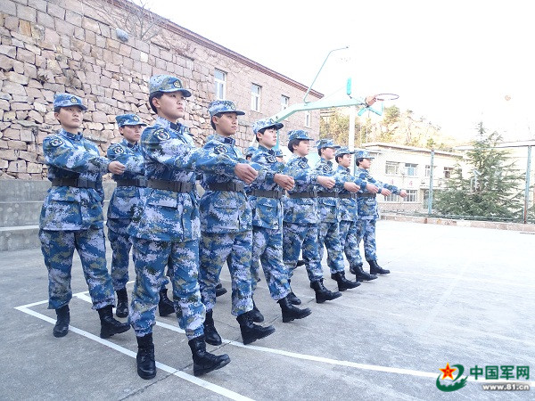 “信鸽”总动员，这里有女兵最青春的模样