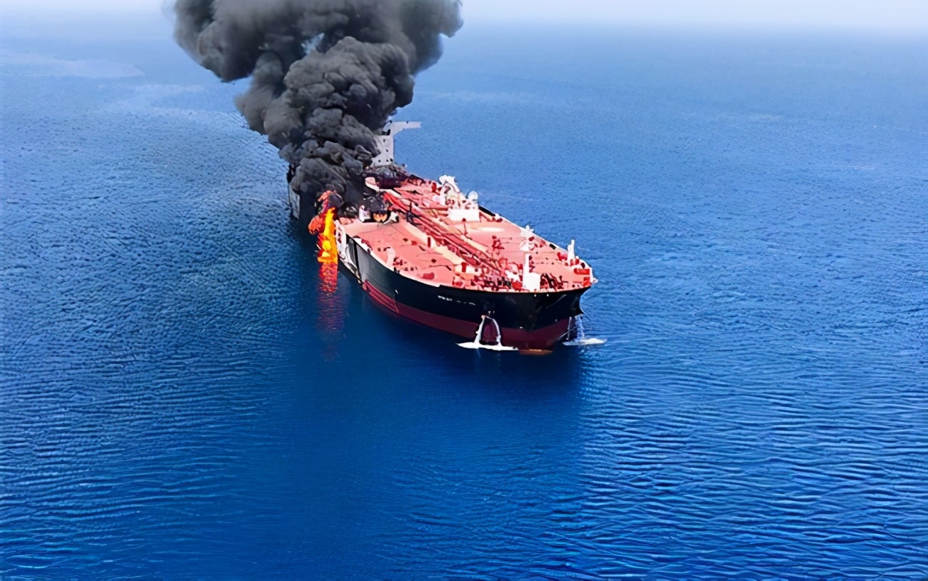 伊朗强力报复：不惧美航母逼近，导弹袭击以色