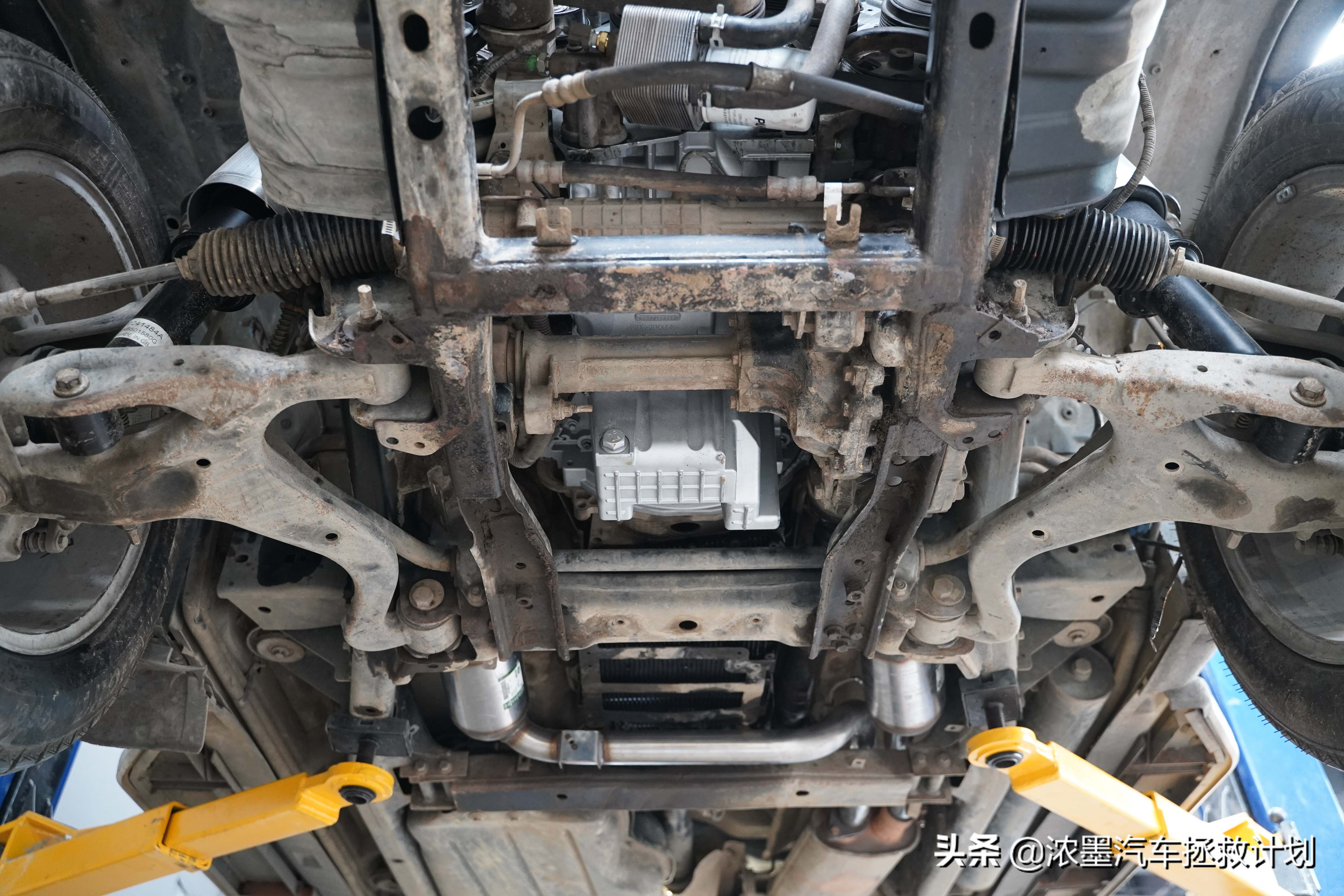 油泥虎王来自松嫩平原农场的战损级路虎发现整备无终止机修篇