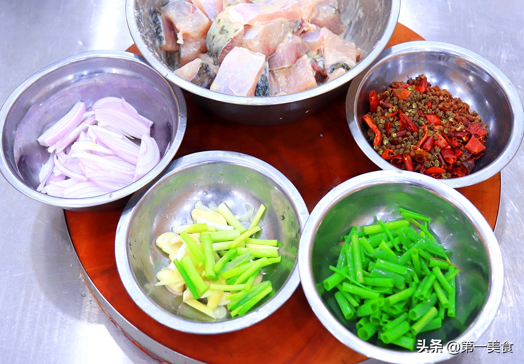 图片[4]-这才是干锅鱼的正确做法 厨师长分享做法 咸香入味 越吃越上瘾-起舞食谱网